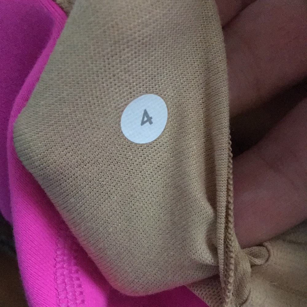 Lululemon scoop me up tank - Picture 3 of 4